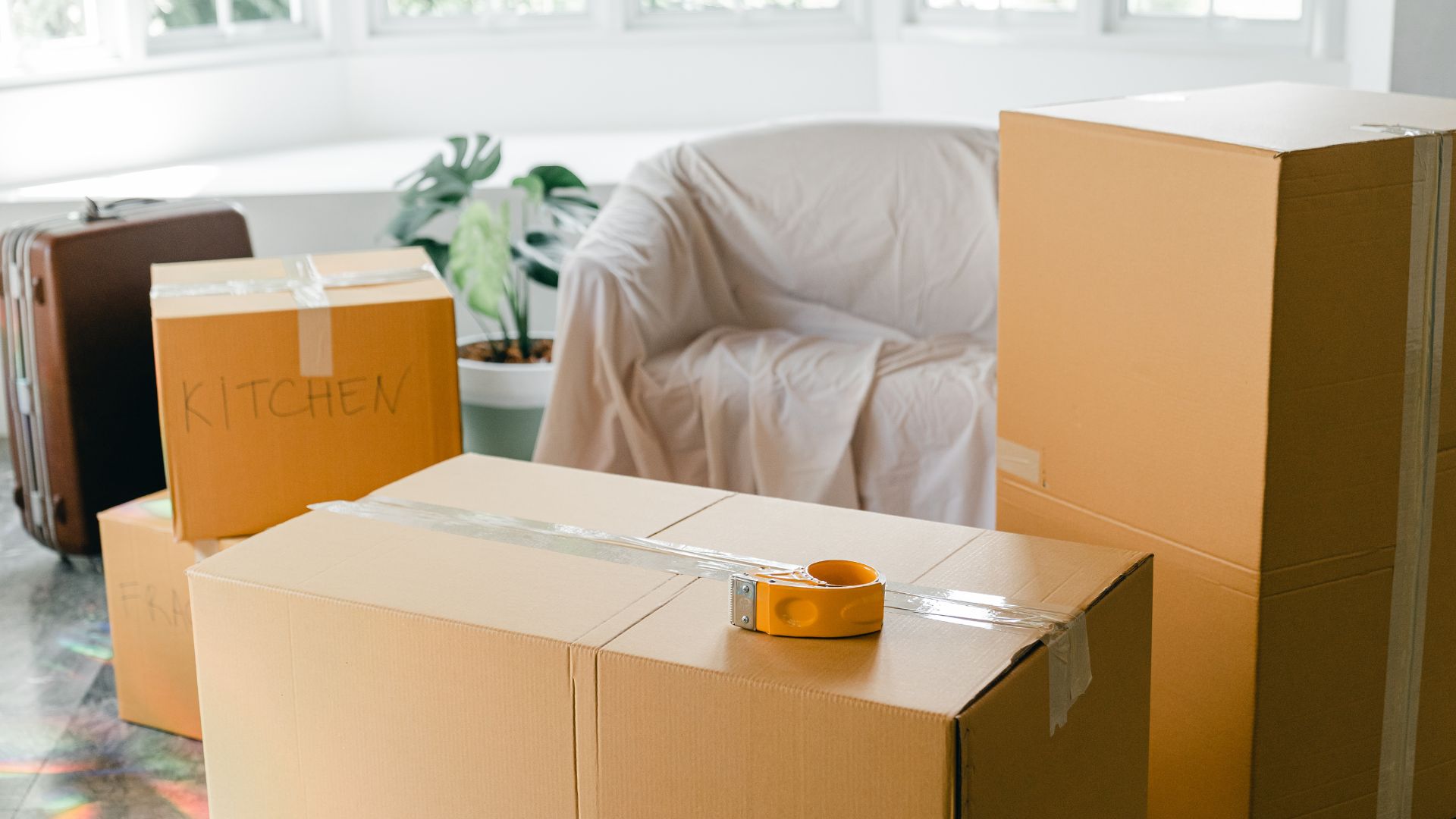 How to Downsize Without the Stress: Tips for Seniors and Families
