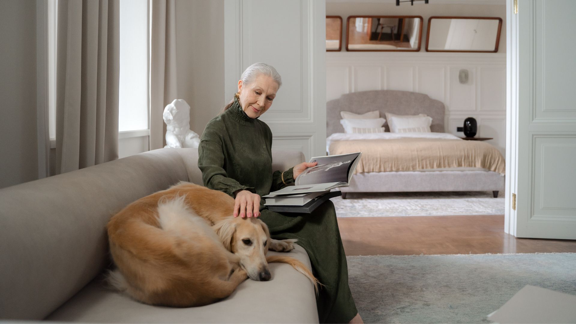 Pet-Friendly Senior Living: What to Expect When Moving with Your Pet